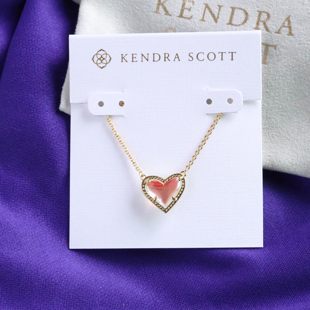 Kendra Scott Ari Heart Necklace Dichroic Glass - Picture 1 of 2